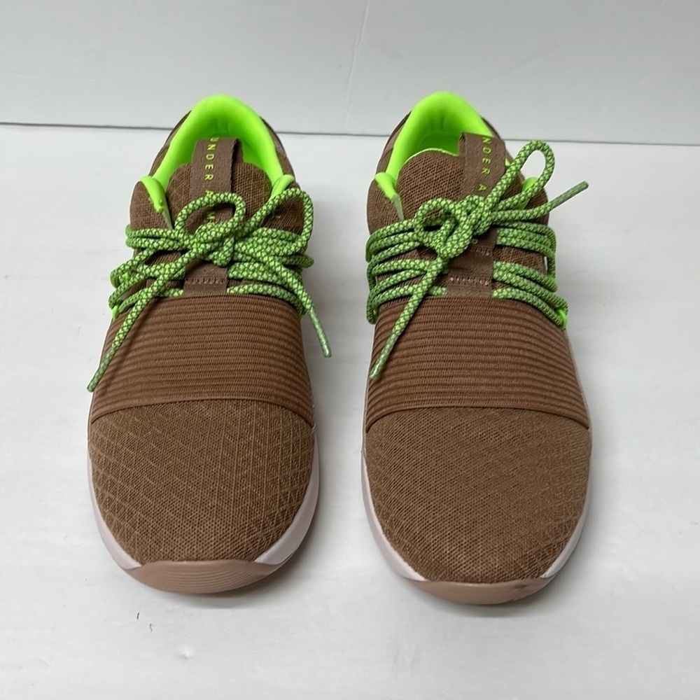 UNDER armour women’s breathe lace sneaker color, uptown, Brown size 7.5.